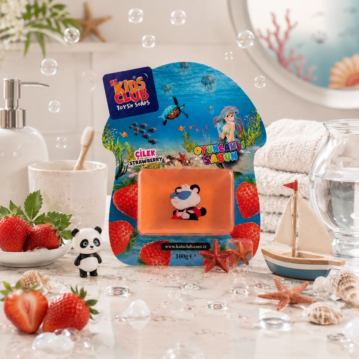 KC Kids Club Çilek Temalı Oyuncaklı Sabun 100 ge